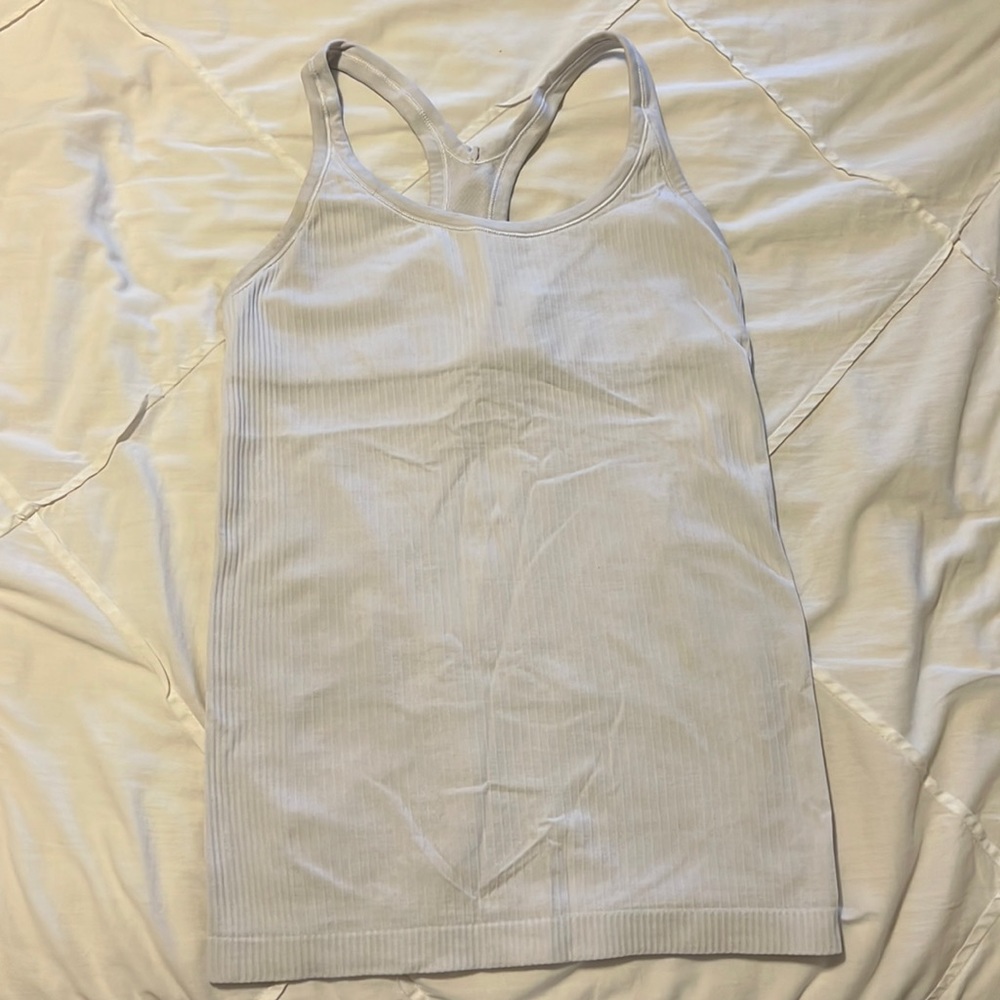 Lululemon workout tank size 6